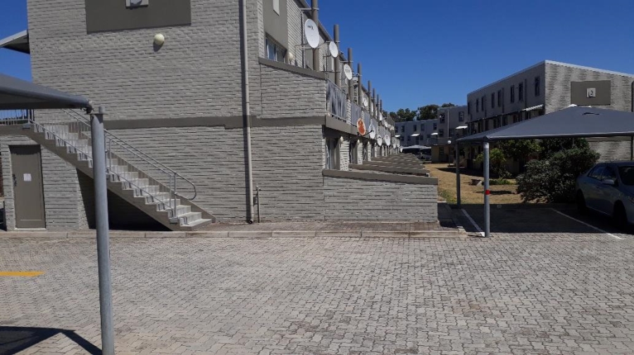 To Let 1 Bedroom Property for Rent in Humewood Eastern Cape